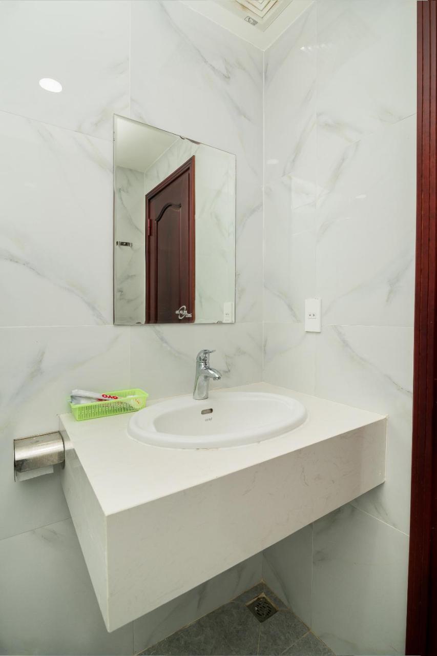 Oyo 176 374 Hotel Nha Trang Luaran gambar