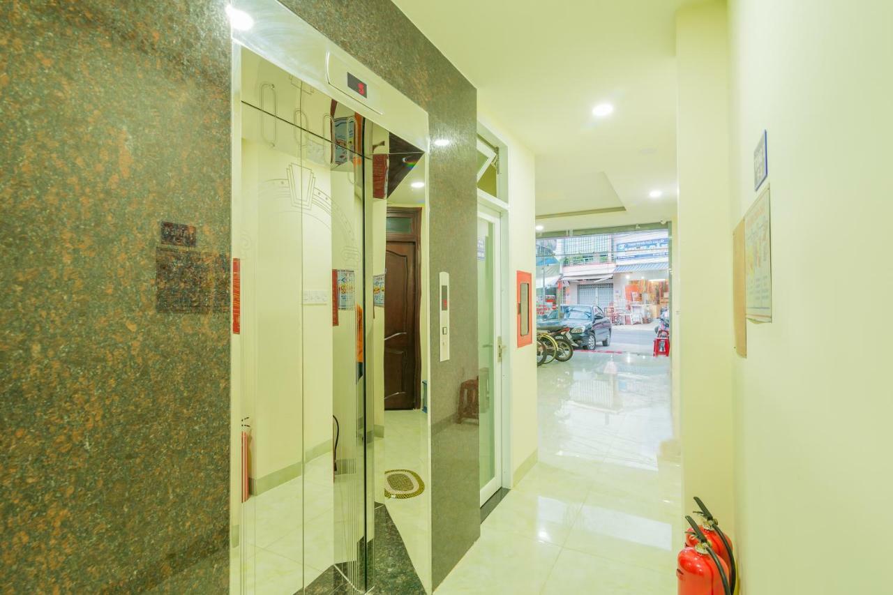 Oyo 176 374 Hotel Nha Trang Luaran gambar